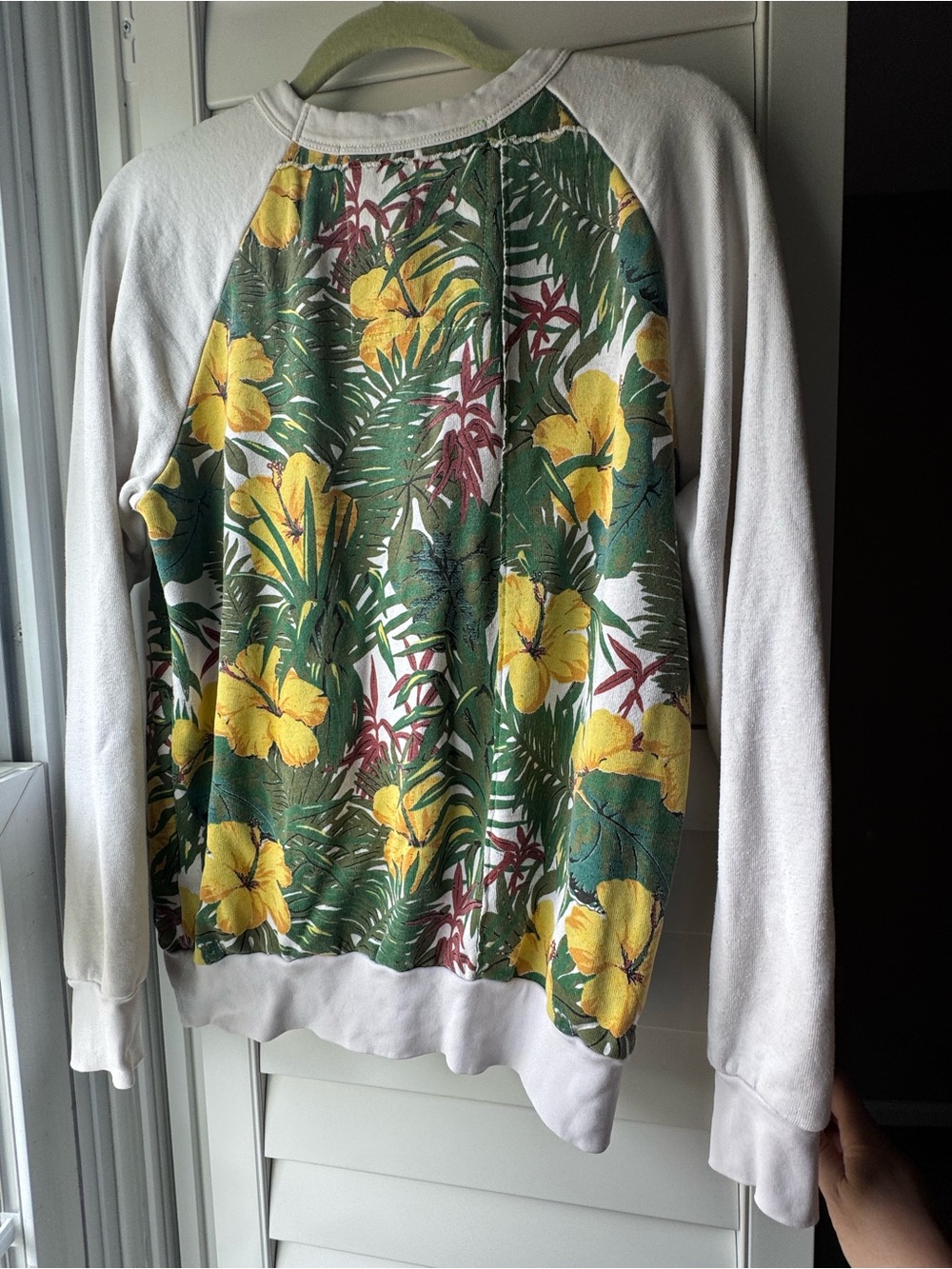 Aviator Nation Tropical Hibiscus Pullover - Yellow, Green Cream size medium VGUC - Picture 10 of 16